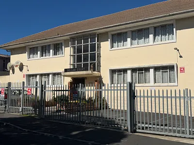 2 Bedroom Apartment For Sale in Parow - img