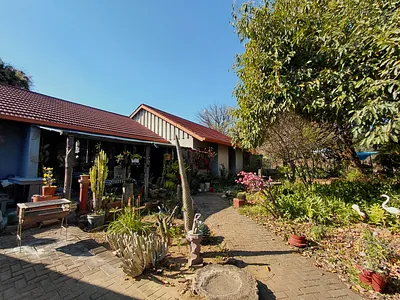 3 Bedroom House For Sale in Phalaborwa - z1sM.webp