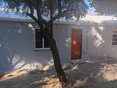 1 Bedroom Apartment To Rent in Piketberg - Fob2.webp