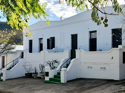 5 Bedroom House For Sale in Graaff-Reinet - 0kU2.webp