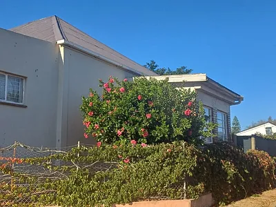 5 Bedroom House For Sale in Napier - AbQI.webp
