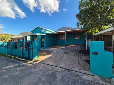 4 Bedroom House For Sale in Piketberg - img