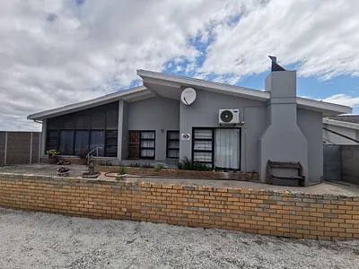3 Bedroom House To Rent in Velddrif - img