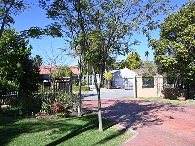 4 Bedroom House For Sale in Robertson - img