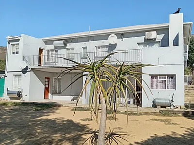 1 Bedroom Apartment To Rent in Piketberg - img