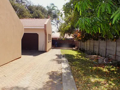 4 Bedroom House To Rent in Phalaborwa - img