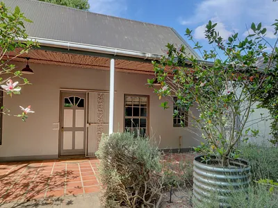 4 Bedroom House For Sale in Caledon - img