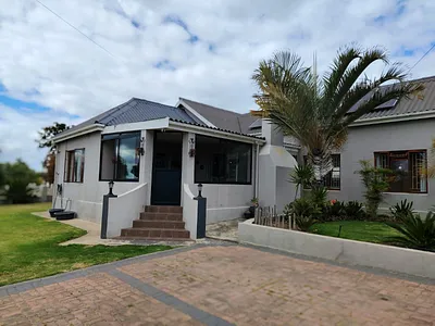 3 Bedroom House For Sale in Bredasdorp - XXrC.webp