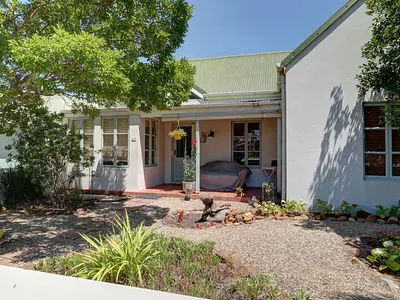 2 Bedroom House For Sale in Caledon - EWZA.webp