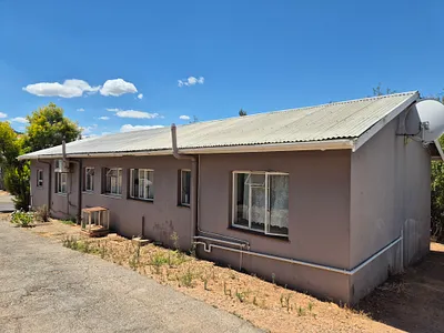 1 Bedroom House For Sale in Piketberg - JEPb.webp