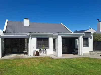 3 Bedroom House For Sale in Gansbaai - e71f.webp
