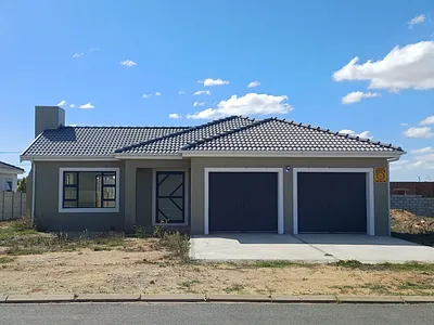 3 Bedroom House For Sale in Bredasdorp - 1MOn.webp