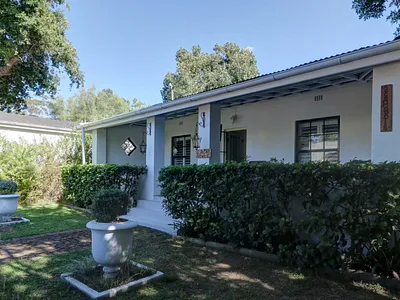 5 Bedroom House For Sale in Caledon - 3b9U.webp