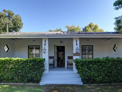 5 Bedroom House For Sale in Caledon - sHzs.webp