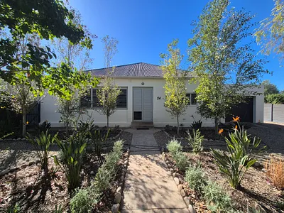 3 Bedroom House For Sale in Porterville - img