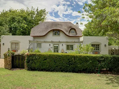 4 Bedroom House For Sale in Caledon - img