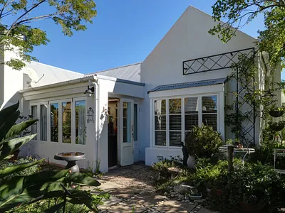 2 Bedroom House For Sale in Caledon - img