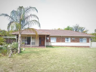 5 Bedroom House For Sale in Phalaborwa - obZS.webp