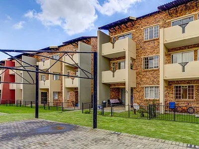 2 Bedroom Apartment For Sale in Boksburg - G0k1.webp