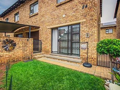 3 Bedroom Townhouse For Sale in Benoni - vhvU.webp
