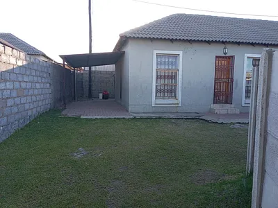 2 Bedroom Townhouse For Sale in Ermelo - sPsw.webp