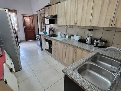1 Bedroom Townhouse For Sale in Pretoria - KSrU.webp