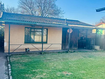 3 Bedroom House For Sale in Sasolburg - m5pL.webp