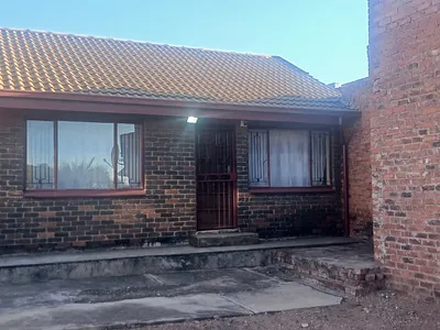 4 Bedroom House For Sale in Soshanguve - TB1D.webp
