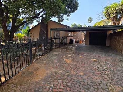 4 Bedroom House For Sale in Pretoria - Cuc1.webp