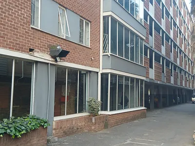 5 Bedroom Apartment For Sale in Pretoria - 1CUO.webp
