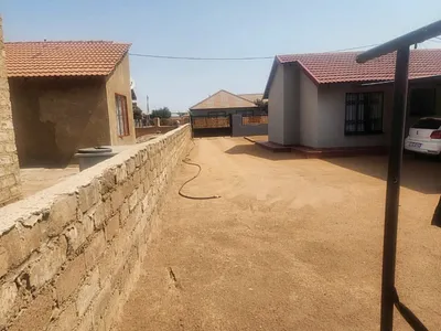 3 Bedroom House For Sale in Soshanguve - YnvD.webp