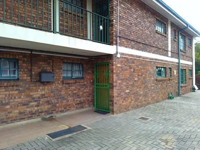 3 Bedroom Townhouse To Rent in Pretoria - qW7J.webp