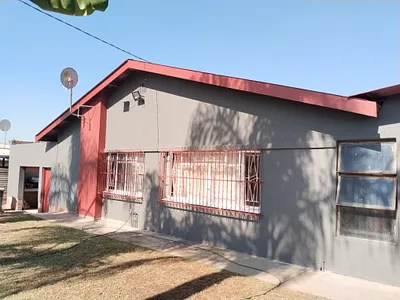 3 Bedroom House For Sale in Pretoria - fKGW.webp