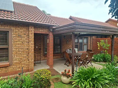 3 Bedroom Townhouse For Sale in Pretoria - baYN.webp