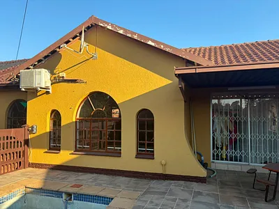 3 Bedroom House For Sale in Randfontein - 0cH5.webp