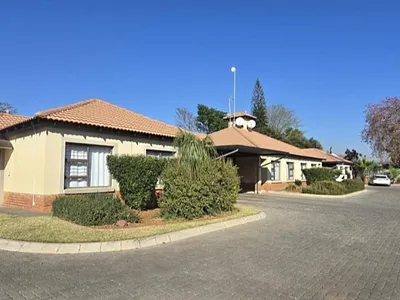 3 Bedroom Townhouse For Sale in Pretoria - lKNj.webp