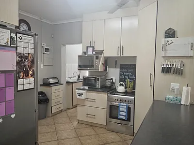 3 Bedroom House For Sale in Pretoria - 06ja.webp