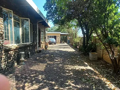 6 Bedroom House For Sale in Pretoria - 2o3G.webp