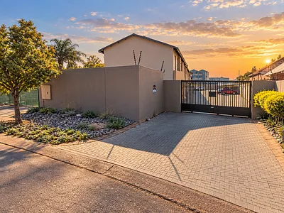 2 Bedroom Apartment For Sale in Pretoria - u7km.webp