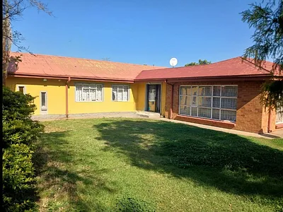 6 Bedroom House For Sale in Pretoria - jtus.webp