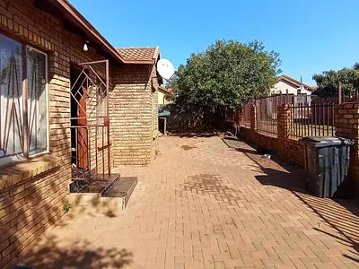 3 Bedroom House For Sale in Pretoria - ZiCE.webp