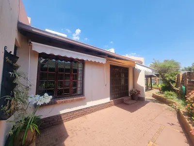 3 Bedroom House For Sale in Pretoria - B35i.webp