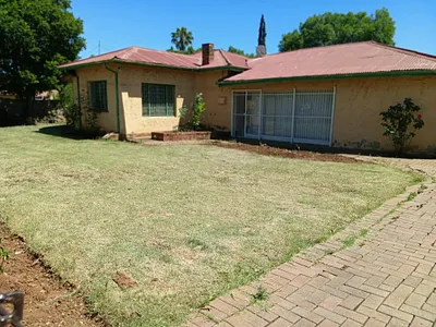 3 Bedroom House For Sale in Pretoria - img