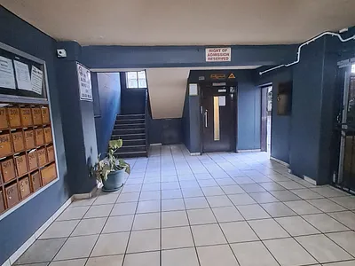3 Bedroom Apartment For Sale in Pretoria - 6dUm.webp