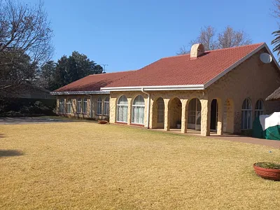 4 Bedroom House For Sale in Vereeniging - qBRp.webp
