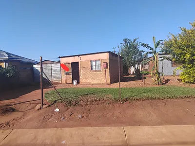 2 Bedroom House For Sale in Soshanguve - jOkY.webp