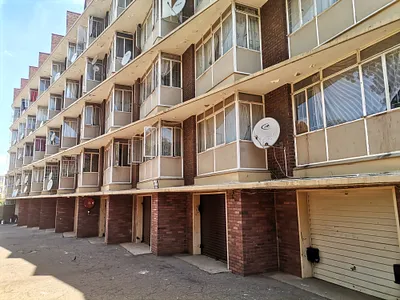4 Bedroom Apartment For Sale in Pretoria - OUIp.webp