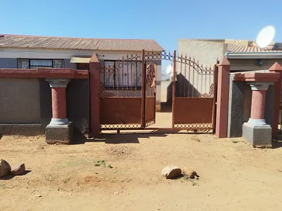 2 Bedroom House For Sale in Soshanguve - KZs2.webp