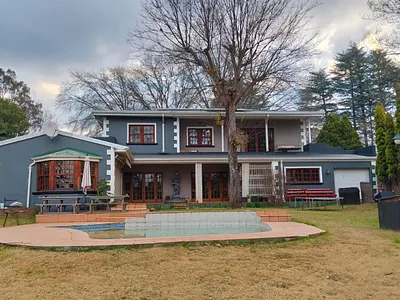 8 Bedroom House For Sale in Meyerton - LeC0.webp