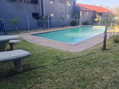 3 Bedroom Townhouse For Sale in Pretoria - o7bf.webp